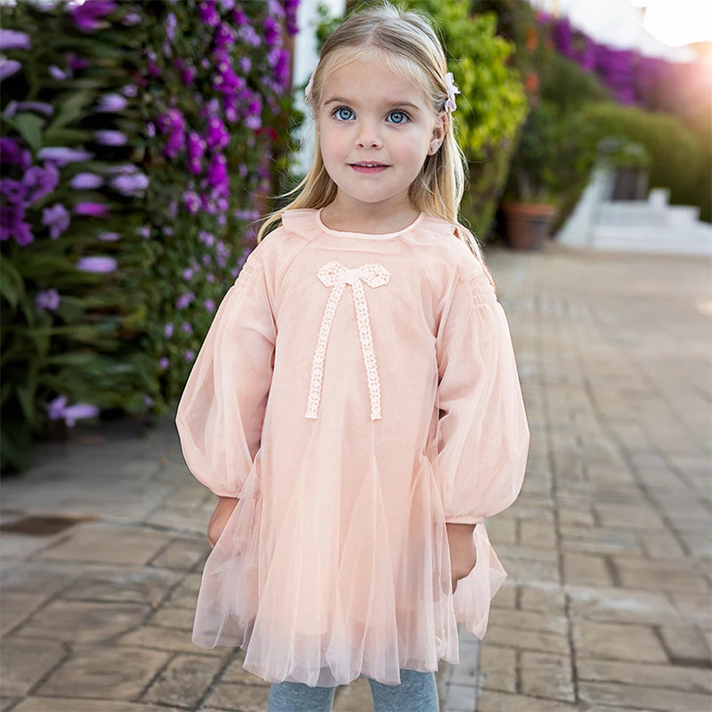 فستان بنات طويل الأكمام من التول باللون الوردي بأسلوب بسيط وناعم