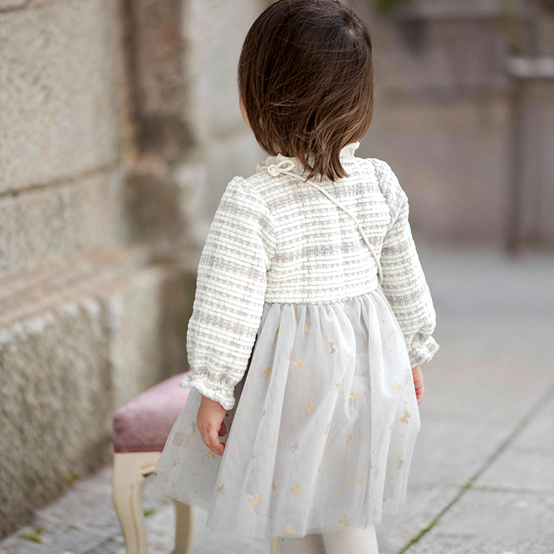 فستان بنات بأكمام طويلة باللون الأزرق الفاتح من قماش تويد محبوك مع تنورة تول بأسلوب أميرة (يشمل حقيبة كروس)