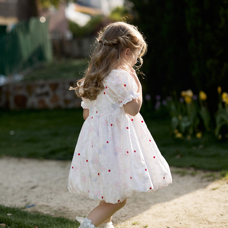 فستان بنات صيفي بأكمام قصيرة مزخرف بطباعة زهرية مع تنورة منفاشية، تصميم أميرة وحلو