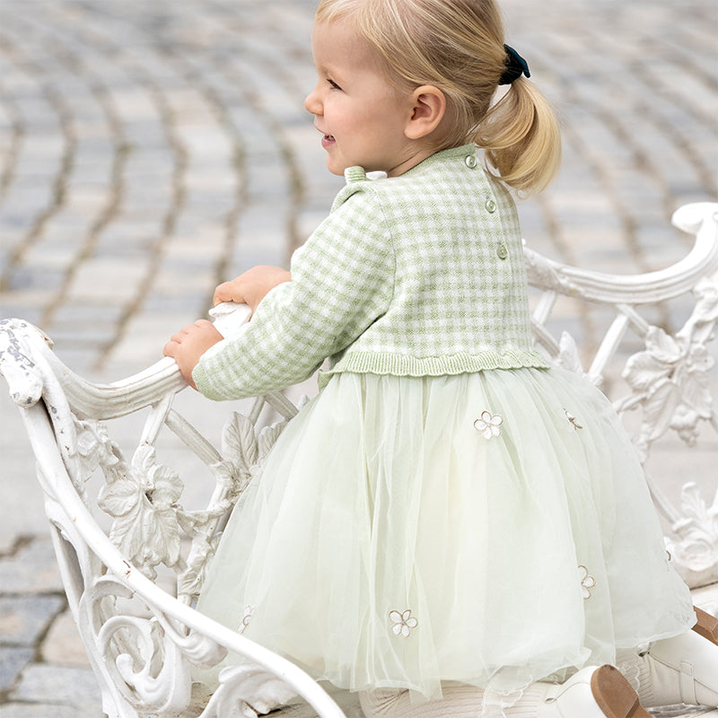 فستان بنات طويل الأكمام بنقشة مربعات خضراء من قماش محبوك مع تنورة تول بأسلوب أميرة