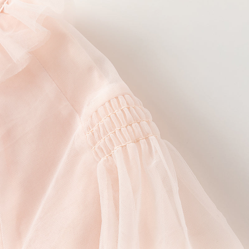 فستان بنات طويل الأكمام من التول باللون الوردي بأسلوب بسيط وناعم