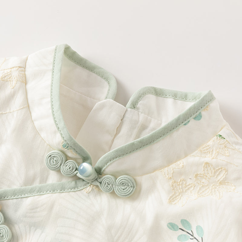 فستان بنات طويل الأكمام من التول باللون الأخضر الرمادي بأسلوب صيني عصري (يشمل زينة تدلي من الخيوط الصينية)