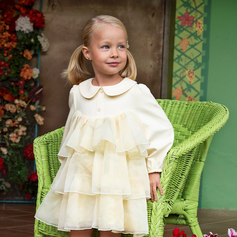 فستان بنات طويل الأكمام من التول باللون الأصفر مع تنورة متعددة الطبقات بأسلوب لطيف