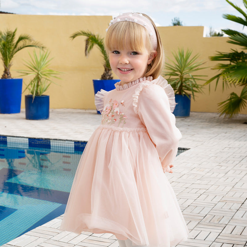 فستان بنات بأكمام طويلة من التول أصفر فاتح/وردي فاتح مزين بتطريز زهور ثلاثية الأبعاد تصميم أميري