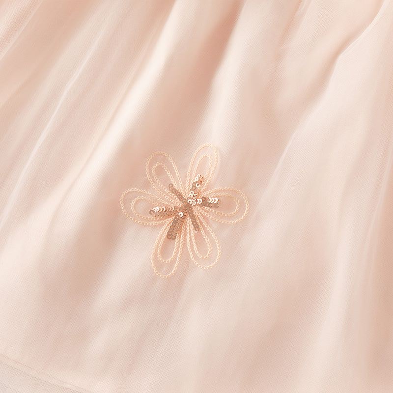 فستان بنات بأكمام طويلة من التول وردي خوخي تصميم أميري مزين بفراشات ثلاثية الأبعاد