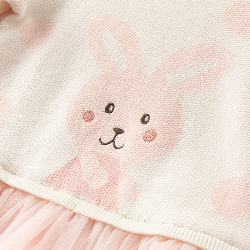 فستان للبنات الصغيرات بأكمام طويلة من التول الوردي مع عناصر محبوكة وزخرفة الأرنب