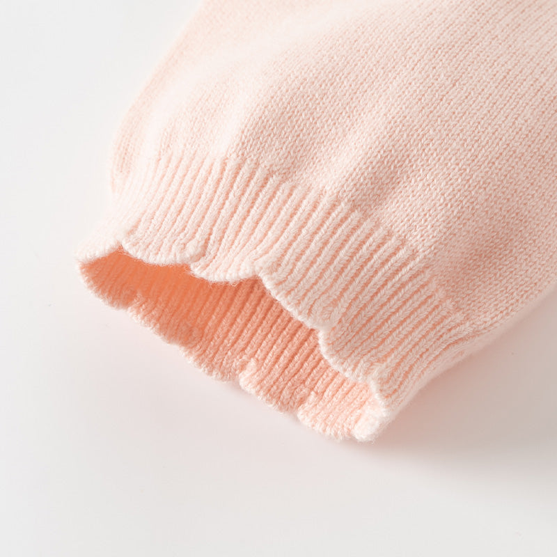 فستان للبنات الصغيرات بأكمام طويلة من التول الوردي مع عناصر محبوكة وزخرفة الفراولة