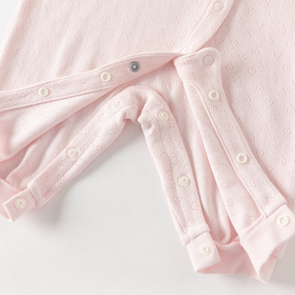 رومبر أطفال بناتي من القطن باللون الوردي الفاتح مع تطريز أرنب وياقة مكشكشة