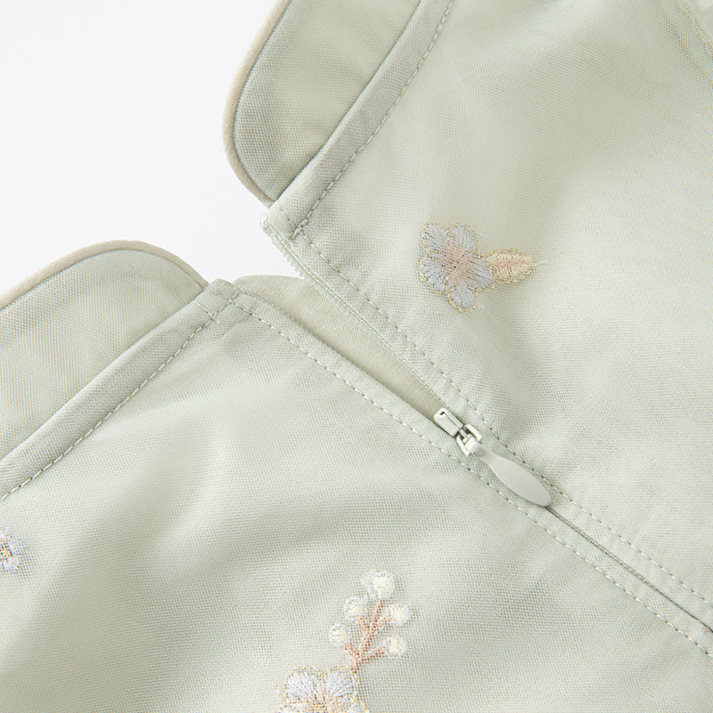 فستان صيفي للفتيات باللون الأخضر مزخرف بالزهور بتصميم حرف A بدون أكمام (يشمل حقيبة عابرة للكتف)