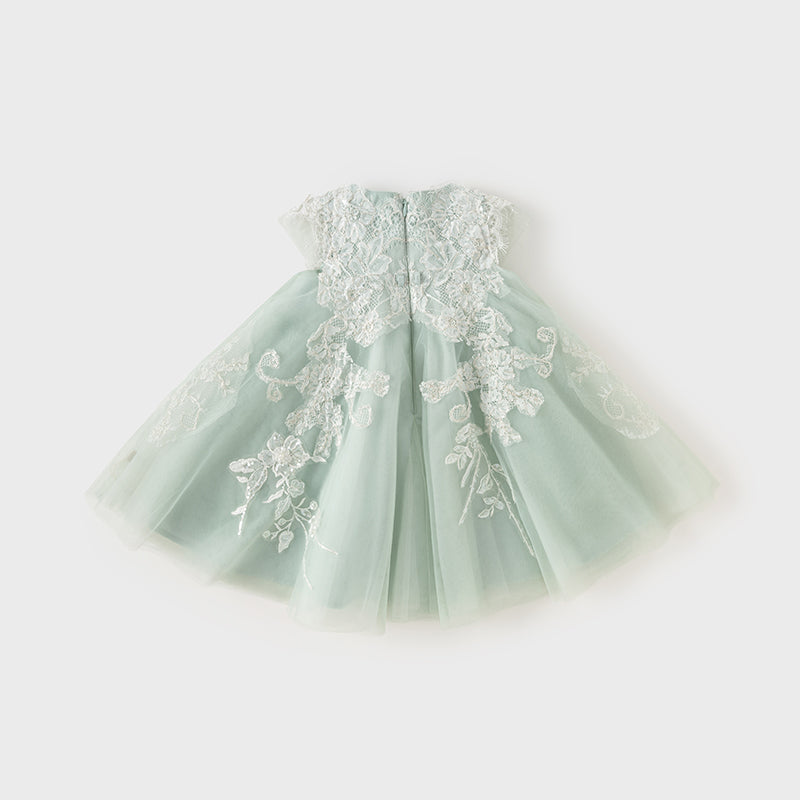 فستان صيفي للبنات باللون الأخضر من التول مع دانتيل مطرز بتصميم فاخر