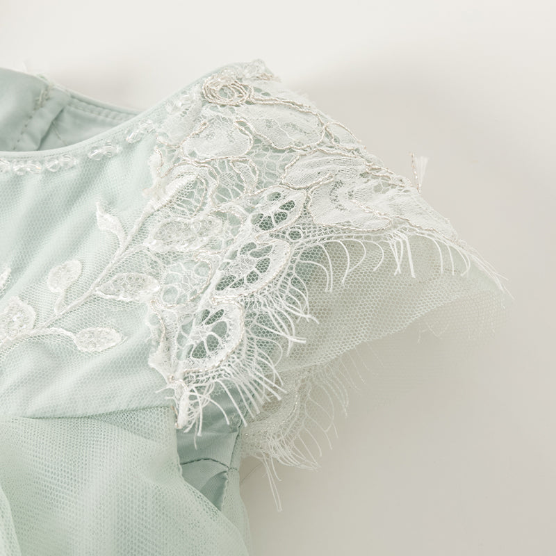 فستان صيفي للبنات باللون الأخضر من التول مع دانتيل مطرز بتصميم فاخر