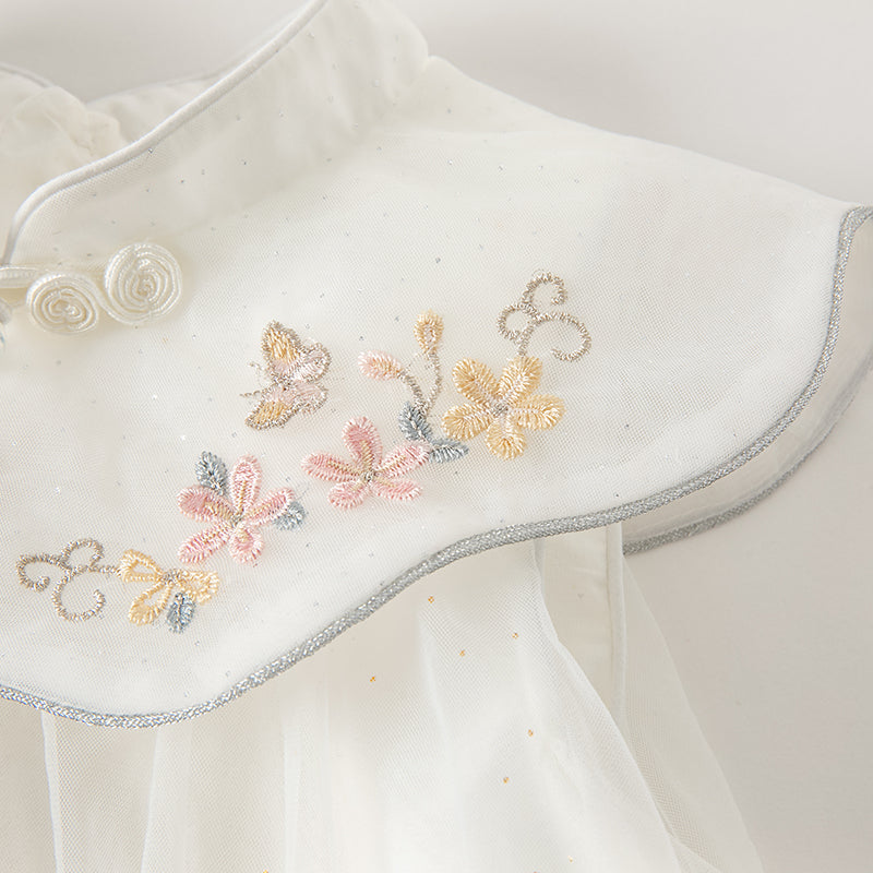 فستان شبكي أبيض صيفي للفتيات مع تطريز ووشاح كتف زخرفي (يشمل حقيبة كروس)