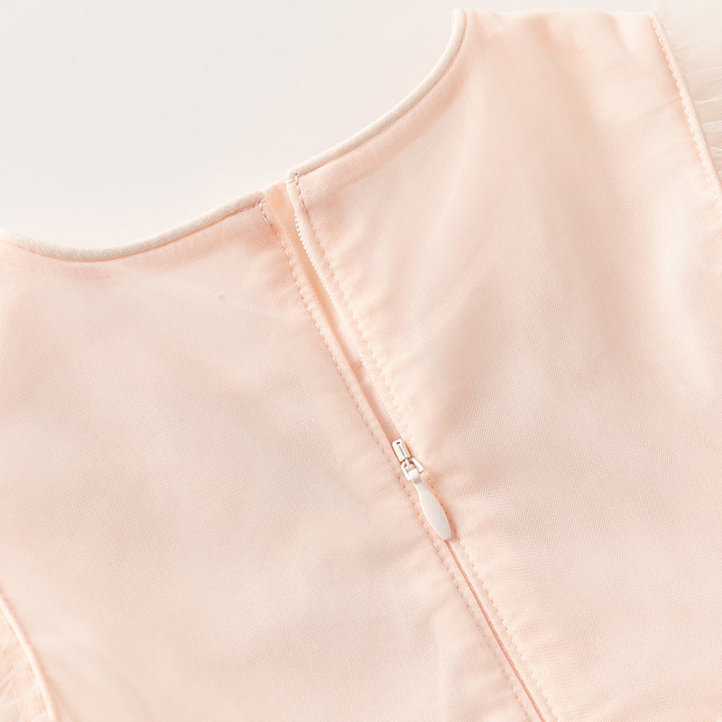 فستان صيفي للبنات الصغيرات من التول الأبيض/الوردي مزين بتطريز زهور بتصميم أميري