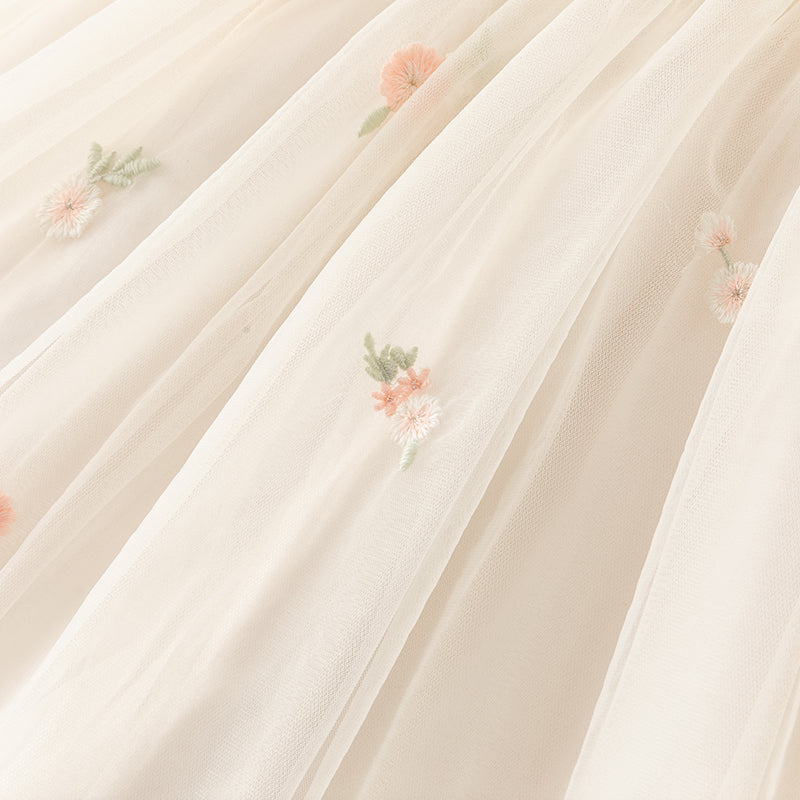 فستان صيفي للبنات الصغيرات من التول الأبيض/الوردي مزين بتطريز زهور بتصميم أميري