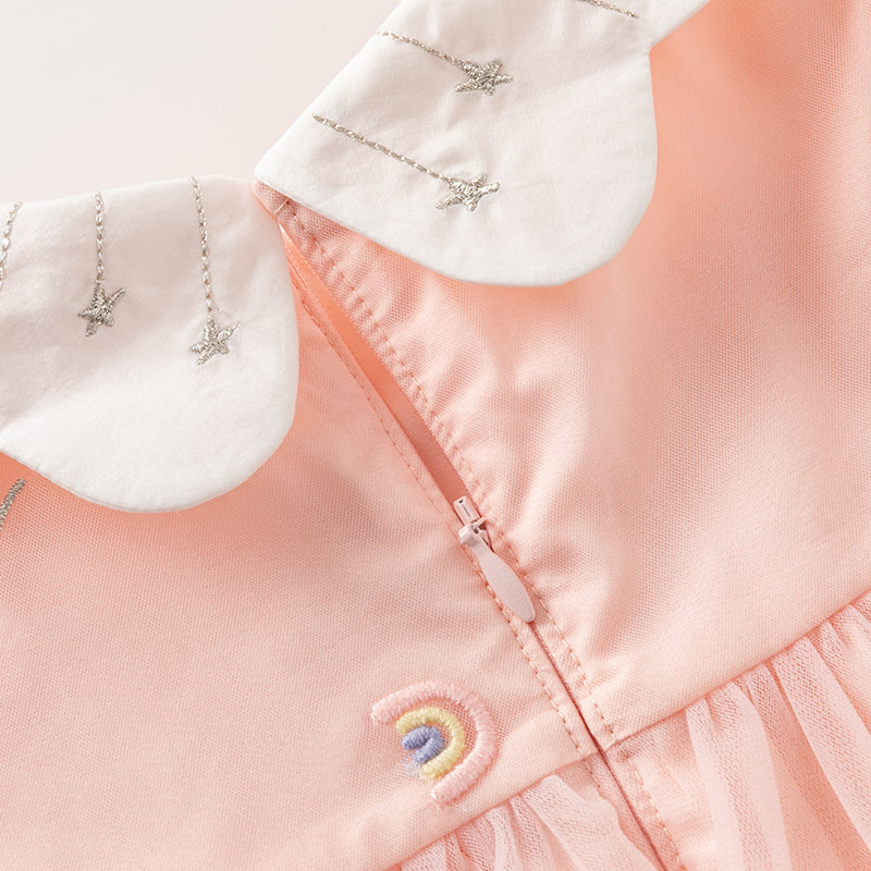 فستان صيفي للبنات الصغيرات من التول الوردي مع تطريز طفولي (يشمل حقيبة كروس)