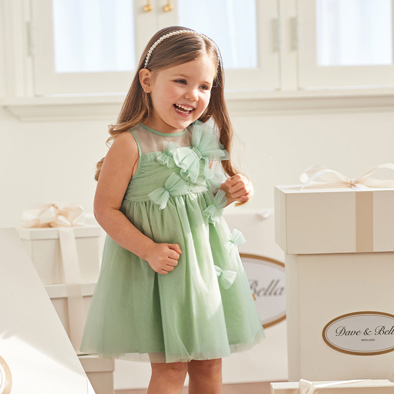 فستان صيفي للبنات الصغيرات من التول الأخضر بدون أكمام بتصميم مناسب للحفلات