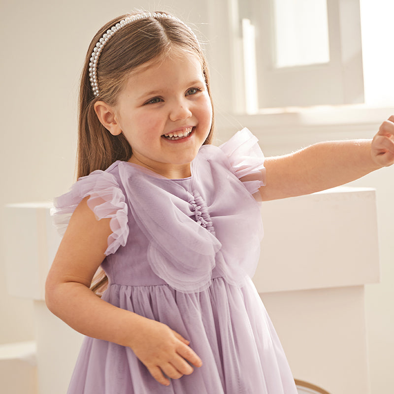 فستان صيفي للبنات الصغيرات من التول باللون البنفسجي مزين بفراشات
