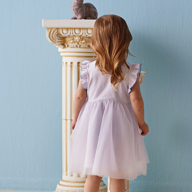 فستان بنات صيفي باللون البنفسجي من قماش محبوك مع تنورة تول، بأسلوب غير رسمي