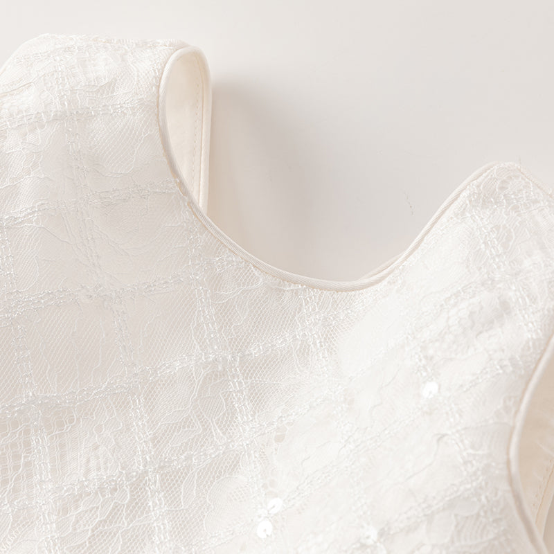 فستان بنات صيفي من التول أبيض فاتح مزين ببندلة فراشة شبكية قابلة للإزالة تصميم أميري(متضمن إكسسوار شعر)