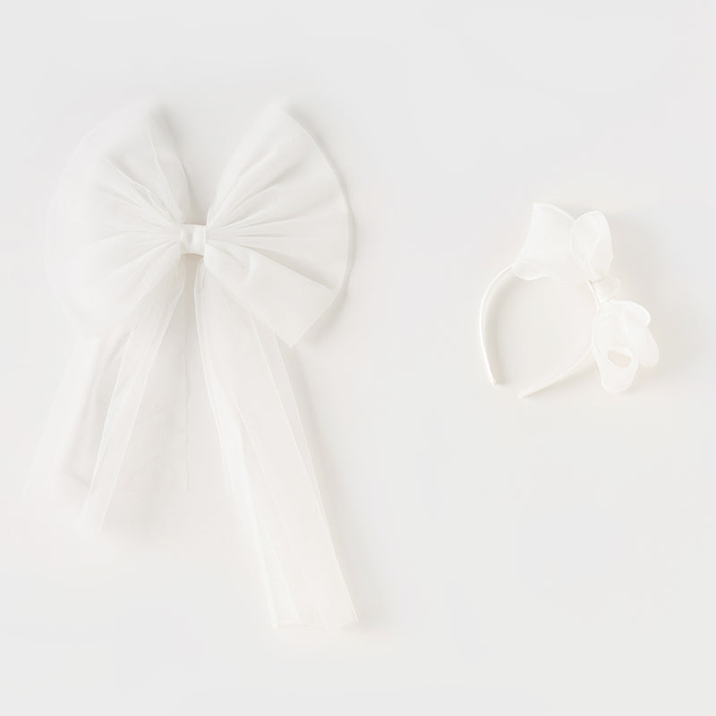 فستان بنات صيفي من التول أبيض فاتح مزين ببندلة فراشة شبكية قابلة للإزالة تصميم أميري(متضمن إكسسوار شعر)