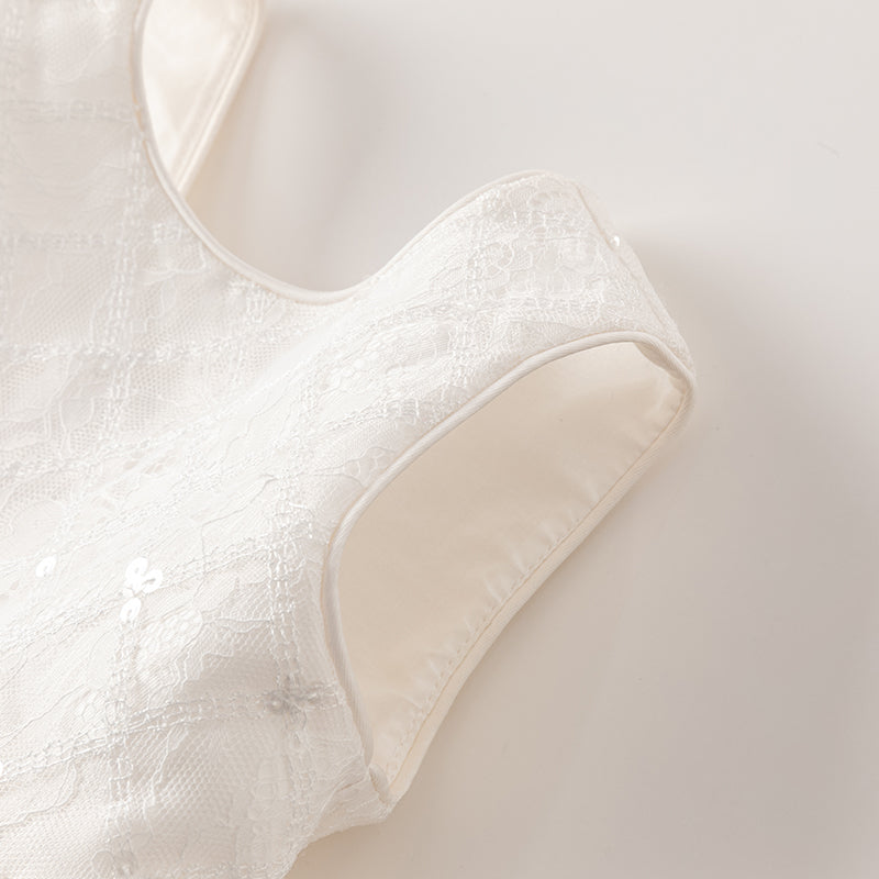 فستان بنات صيفي من التول أبيض فاتح مزين ببندلة فراشة شبكية قابلة للإزالة تصميم أميري(متضمن إكسسوار شعر)