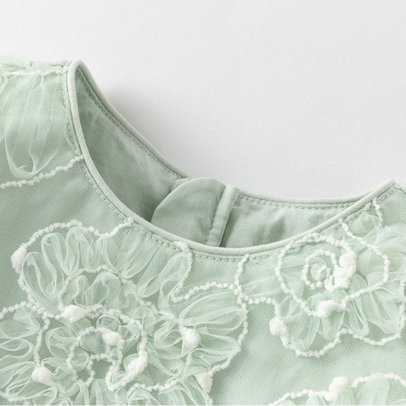 فستان صيفي للبنات الصغيرات من التول باللون الأخضر مزين بتطريز دانتيل زهور