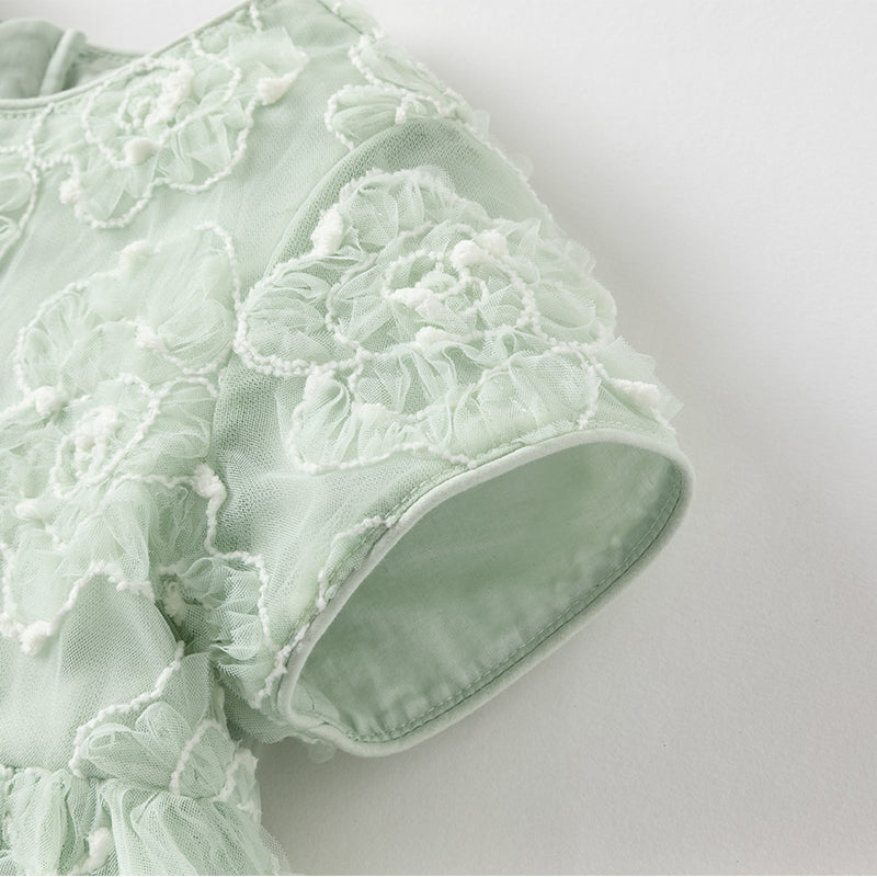 فستان صيفي للبنات الصغيرات من التول باللون الأخضر مزين بتطريز دانتيل زهور