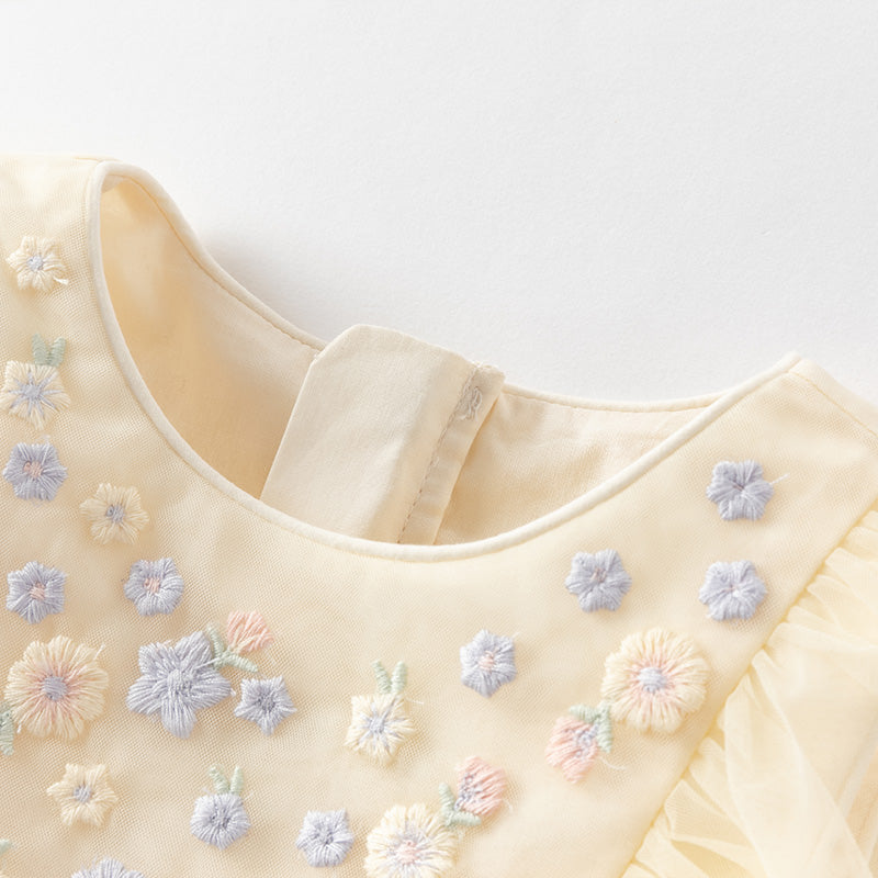 فساتين أميرات صيفية مطرزة باللون الأصفر للبنات الصغيرات