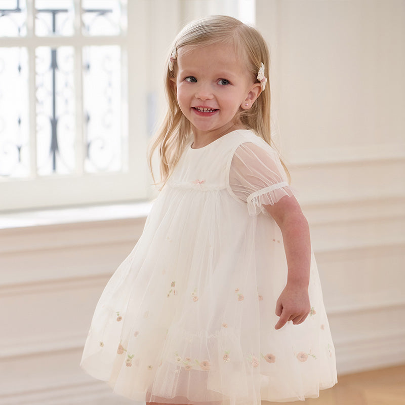 فستان شبكي مزخرف بتطريز الزهور للبنات لصيف باللون الأبيض