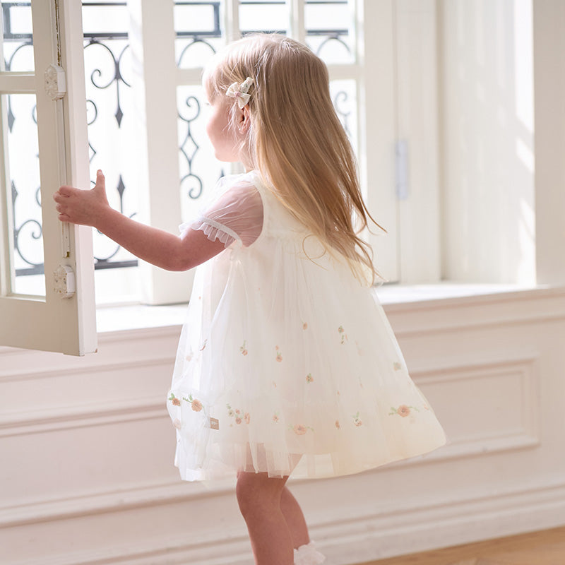 فستان شبكي مزخرف بتطريز الزهور للبنات لصيف باللون الأبيض