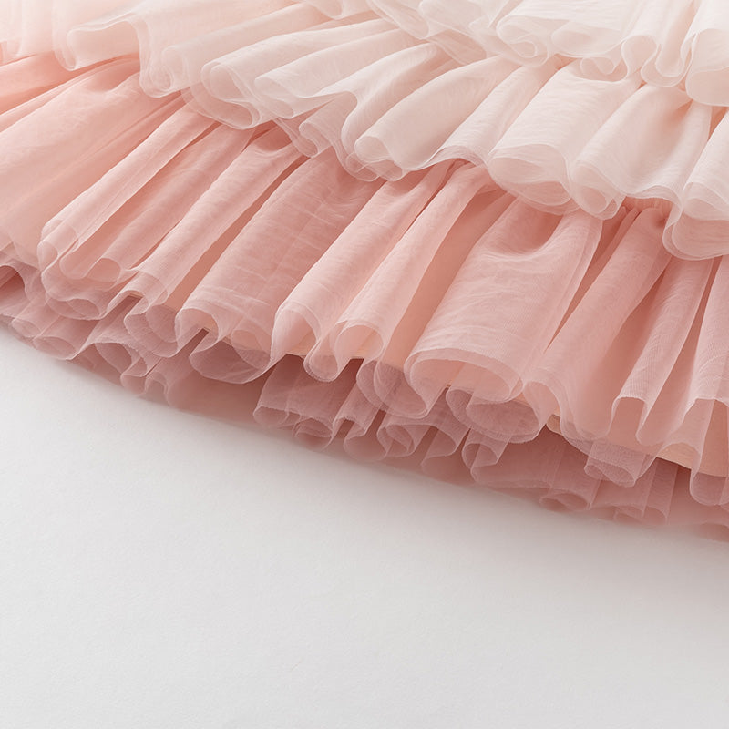 فستان صيفي للبنات الصغيرات من التول الوردي بتدرج ألوان تصميم كيك بأكمام فقاعة لطيفة