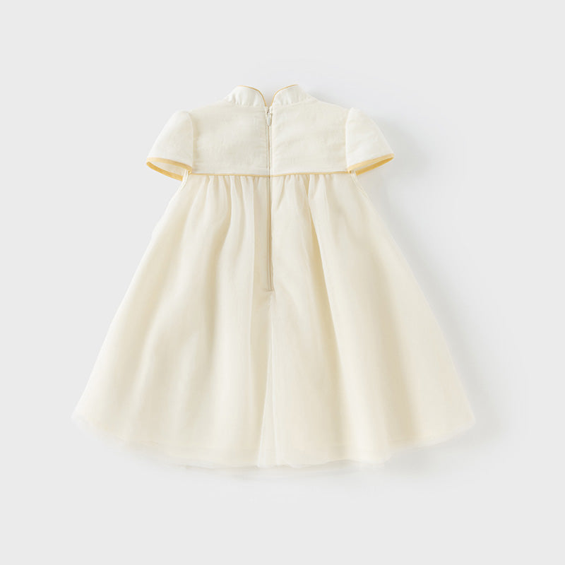 فستان بنات صيفي من التول باللون البيج بأسلوب صيني عصري (يشمل حقيبة كروس)