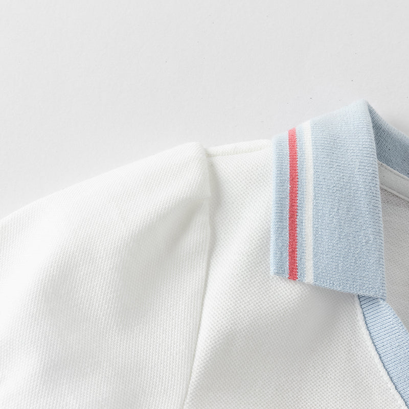 فستان بنات صيفي أبيض بياقة بولو، أسلوب رياضي