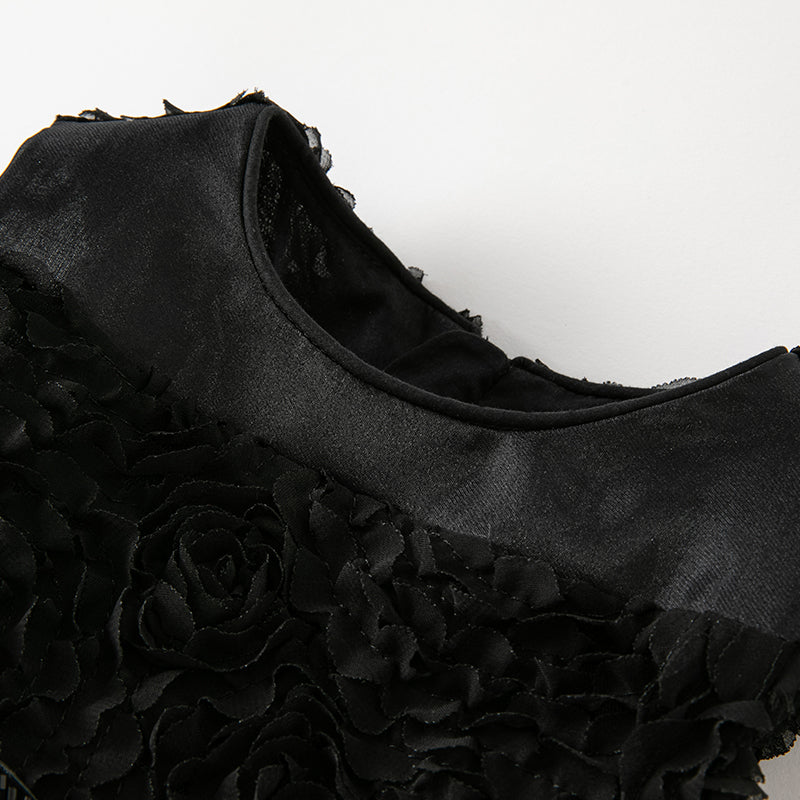 فستان أميرة للبنات الصغيرات بدون أكمام من التول الأسود بتصميم فاخر مزين بتفاصيل دقيقة وزهور ثلاثية الأبعاد