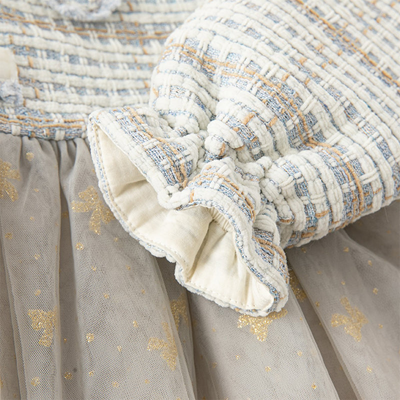 فستان بنات بأكمام طويلة باللون الأزرق الفاتح من قماش تويد محبوك مع تنورة تول بأسلوب أميرة (يشمل حقيبة كروس)