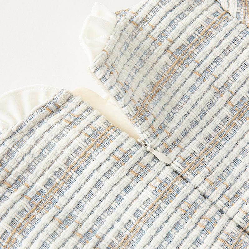 فستان بنات بأكمام طويلة باللون الأزرق الفاتح من قماش تويد محبوك مع تنورة تول بأسلوب أميرة (يشمل حقيبة كروس)