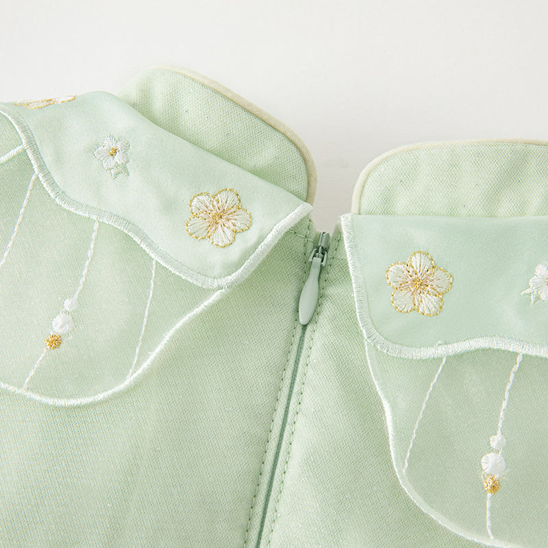 فستان بنات طويل الأكمام من التول باللون الأخضر بأسلوب صيني عصري