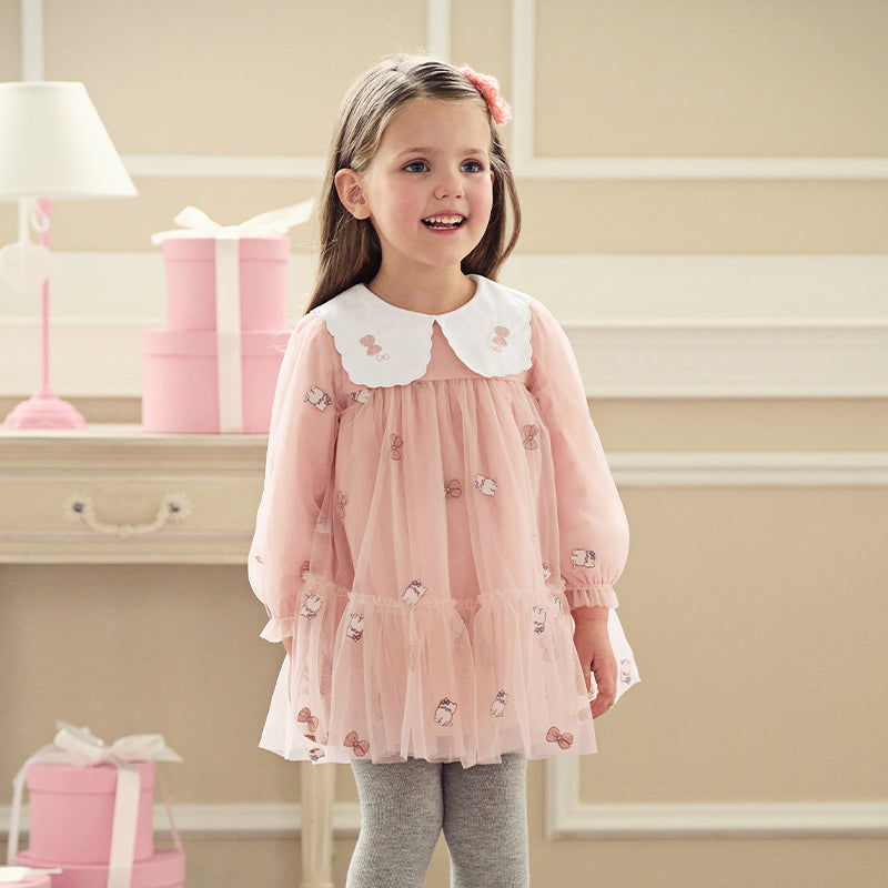 فستان بنات طويل الأكمام من التول باللون الوردي بأسلوب لطيف