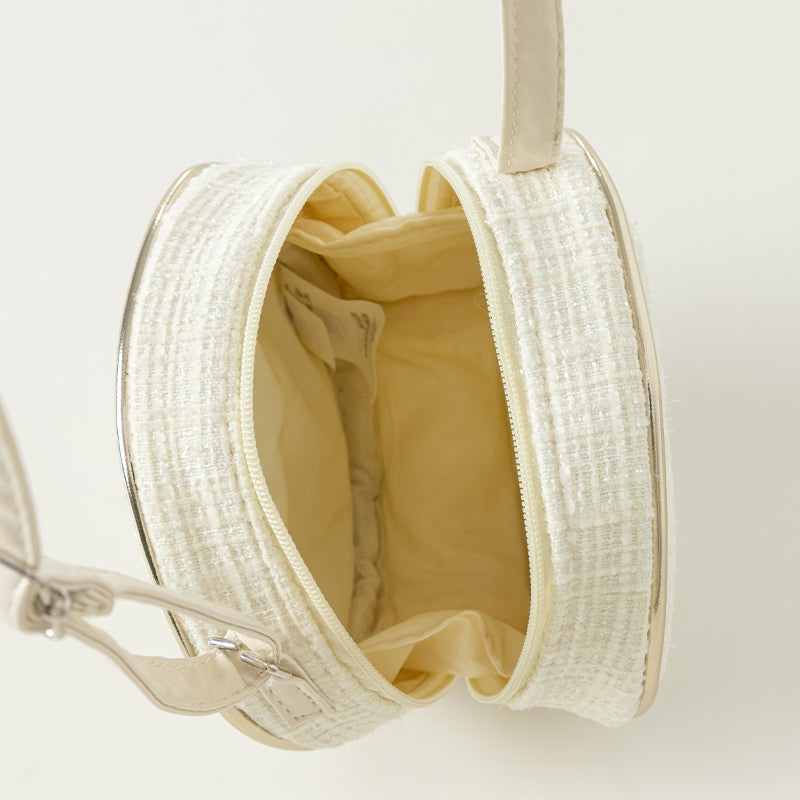 حقيبة كروس بودي أنيقة باللون الأبيض الفضي للبنات من قماش تويد بطابع أميري