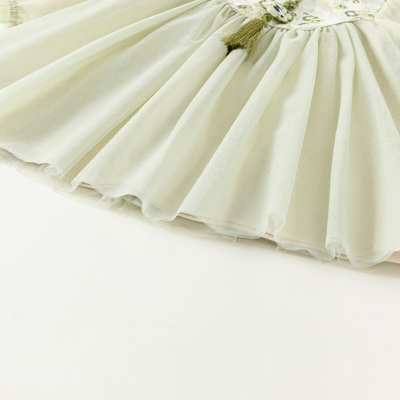 فستان بنات طويل الأكمام من التول باللون الأخضر الفاصوليائي بأسلوب صيني عصري (يشمل زينة تدلي من الخيوط الصينية)