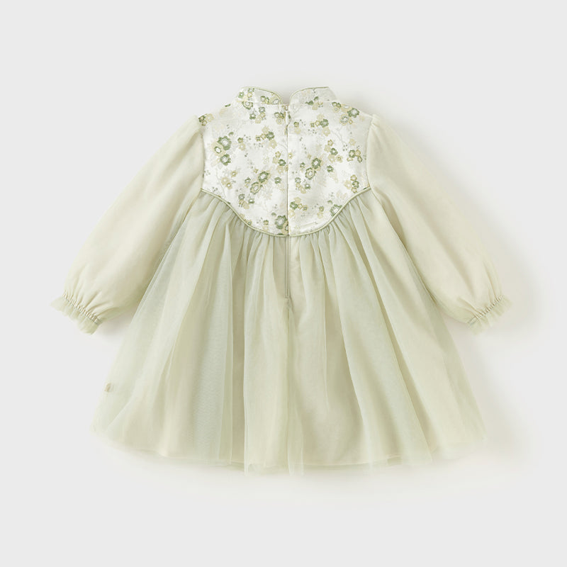 فستان بنات طويل الأكمام من التول باللون الأخضر الفاصوليائي بأسلوب صيني عصري (يشمل زينة تدلي من الخيوط الصينية)