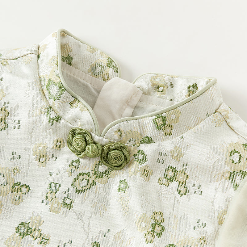 فستان بنات طويل الأكمام من التول باللون الأخضر الفاصوليائي بأسلوب صيني عصري (يشمل زينة تدلي من الخيوط الصينية)