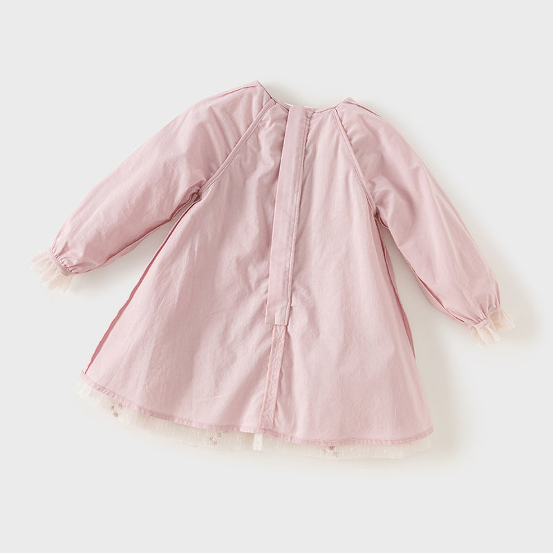 فستان للبنات الصغيرات بأكمام طويلة من التول الوردي بتصميم أنيق مزين بتطريز زهور (يشمل حقيبة كروس)