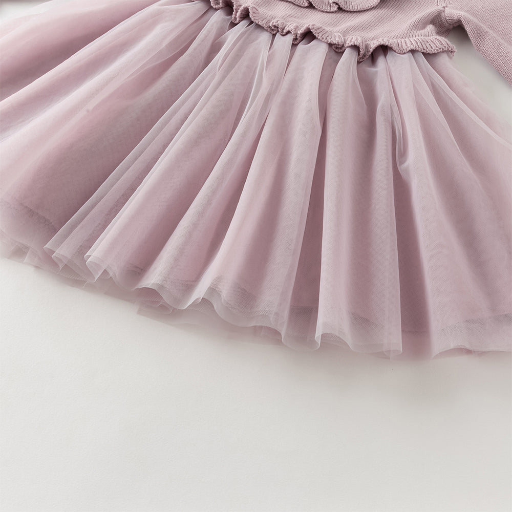 فستان للبنات الصغيرات بأكمام طويلة من التول البنفسجي مع عناصر محبوكة وتطريز زهور