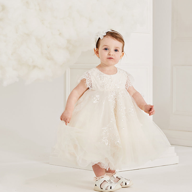 فستان بنات صيفي من التول باللون البيج مع تطريز فاخر بأسلوب أميرة فاخر