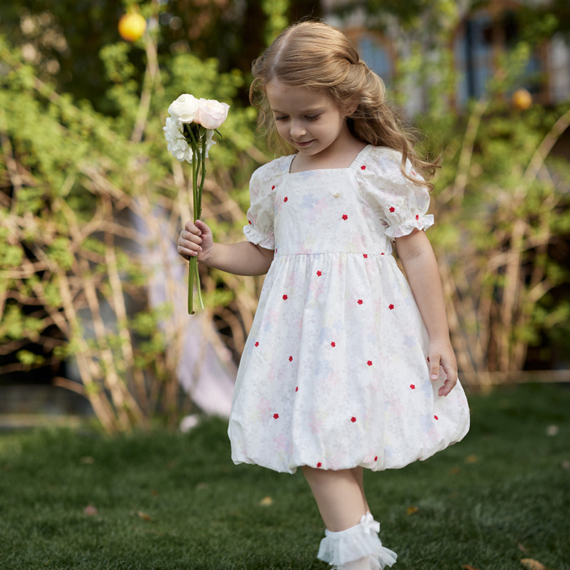 فستان بنات صيفي بأكمام قصيرة مزخرف بطباعة زهرية مع تنورة منفاشية، تصميم أميرة وحلو