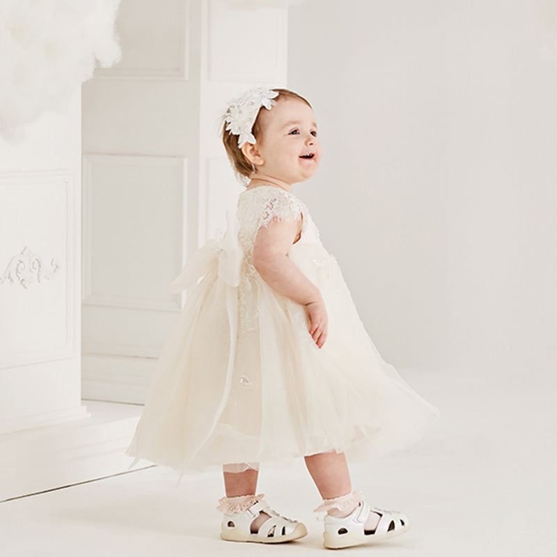 فستان بنات صيفي من التول باللون البيج مع تطريز فاخر بأسلوب أميرة فاخر