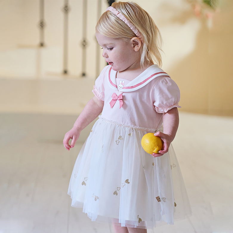 فستان صيفي للبنات الصغيرات من التول بتصميم أكاديمي