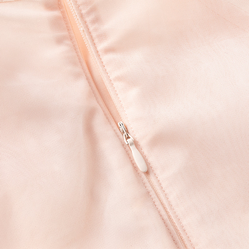 فستان بنات طويل الأكمام من التول باللون الوردي بأسلوب بسيط وناعم