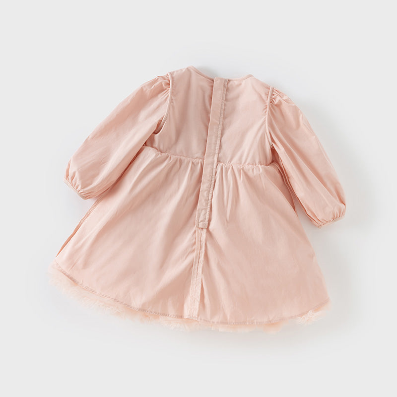 فستان أميرة للبنات الصغيرات بأكمام طويلة من التول الوردي بتصميم رومانسي مزين بحواف دانتيل